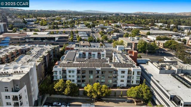 555 Ygnacio Valley Rd, Walnut Creek CA: https://media.crmls.org/mediaz/ffb2a712-aeb8-430b-9f41-2be0d77b17e9.jpg