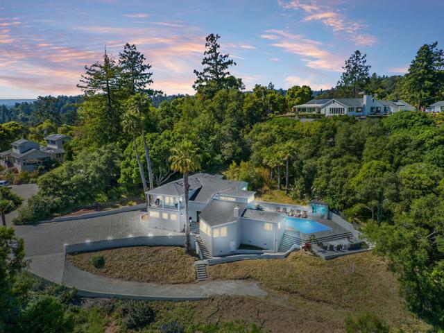 532 Moonrise Lane, Aptos CA: https://media.crmls.org/mediaz/ffb2aa78-add9-4d41-a628-9f01b834cd55.jpg