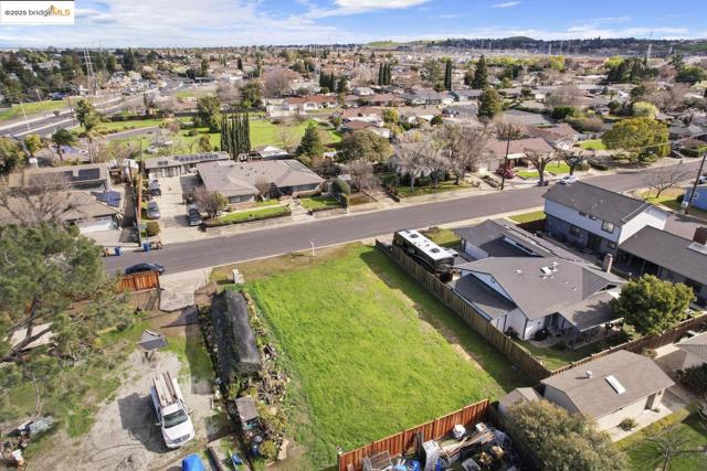 1816 Parsons Ln, Antioch CA: https://media.crmls.org/mediaz/ffb2d3f0-91dd-43c0-ab51-512acce8e1bf.jpg