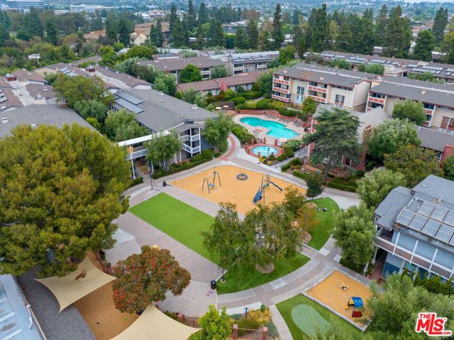 6505 GREEN VALLEY Circle, Culver City, California 90230, 2 Bedrooms Bedrooms, ,2 BathroomsBathrooms,Condominium,For Sale,GREEN VALLEY,24422901