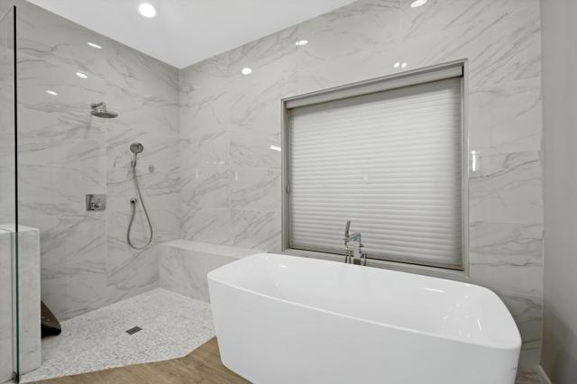 73112 Bel Air, Palm Desert CA: https://media.crmls.org/mediaz/ffb34141-a1e2-4921-9ba4-bf6e1ab0bebc.jpg