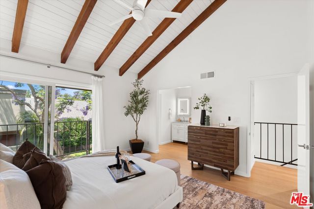 28 Village, Santa Monica CA: https://media.crmls.org/mediaz/ffb367dc-a846-442b-a42c-ef149b008561.jpg