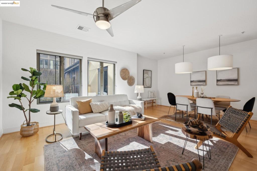 438 W Grand Ave #522