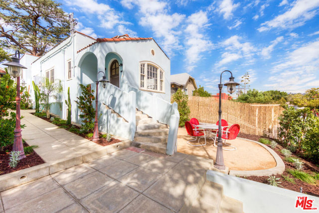 1107 Laveta Terrace, Los Angeles, CA 90026