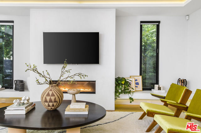 518 Huntley Drive, West Hollywood CA: https://media.crmls.org/mediaz/ffb4f4d5-01e2-49e2-a912-2fc01c63a7f4.jpg
