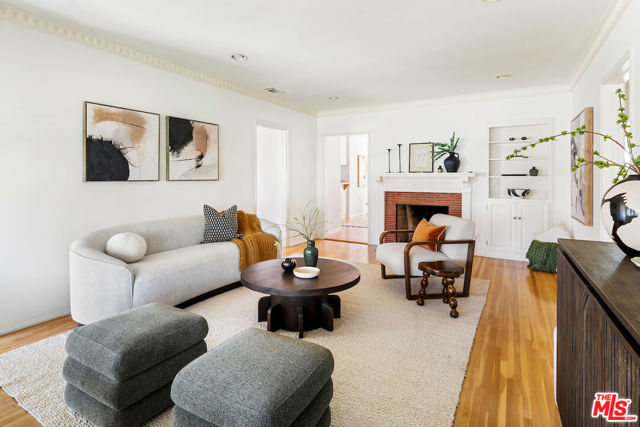 1475 Edris Drive, Los Angeles CA: https://media.crmls.org/mediaz/ffb59ab0-172c-4bc4-bc68-0f94826601c1.jpg
