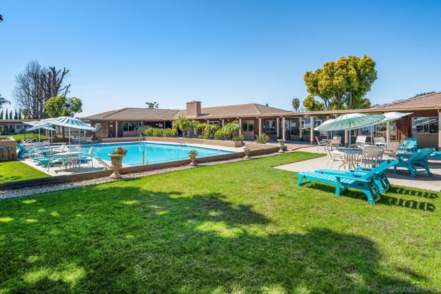 2700 Valley Parkway, Escondido CA: https://media.crmls.org/mediaz/ffb61935-2730-42ae-a24e-a05cc0709e0e.jpg