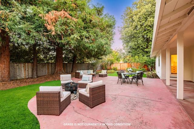 1635 Morton Avenue, Los Altos CA: https://media.crmls.org/mediaz/ffb64e98-cde9-4083-875e-3670a326fb95.jpg