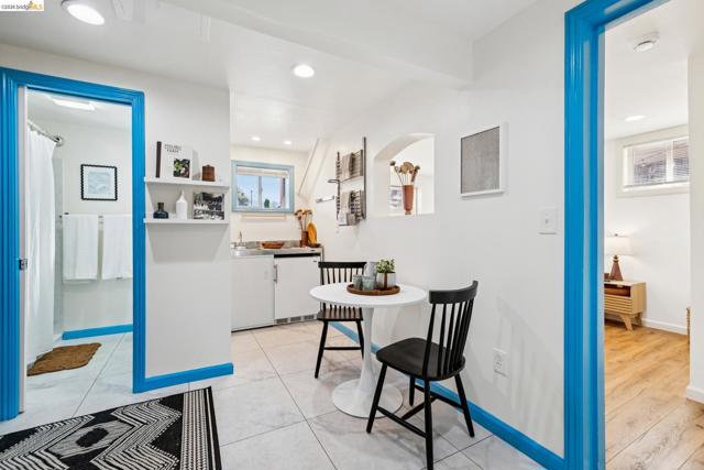 1136 Marin Ave, Albany CA: https://media.crmls.org/mediaz/ffb6b64b-1d8c-4da2-9bee-aa42f091d50c.jpg