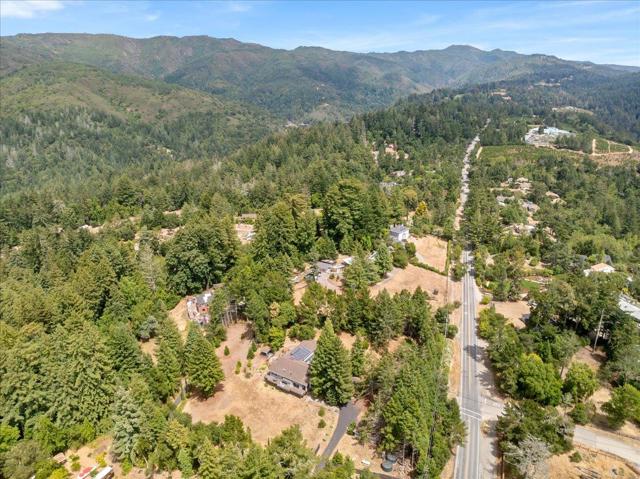 23435 Summit Road, Los Gatos CA: https://media.crmls.org/mediaz/ffb6c547-783f-434d-8c96-d597e2b990ee.jpg