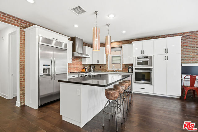 Image 2 of 33 For 5821 Lantern Court