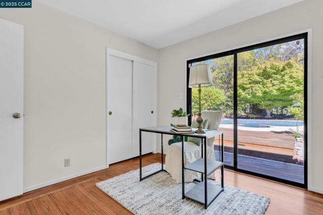 240 CASTLE GLEN ROAD, Walnut Creek CA: https://media.crmls.org/mediaz/ffb813cc-e621-4e43-b4ce-9ac9a44152e0.jpg