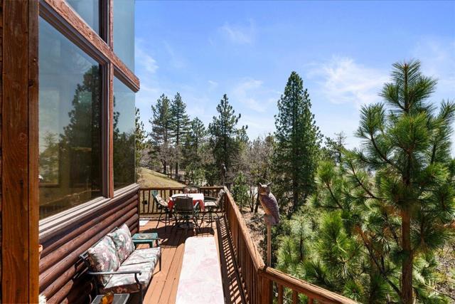 30097 Enchanted Way, Running Springs CA: https://media.crmls.org/mediaz/ffb89746-6395-4122-8daa-3c79cb1ee6ca.jpg