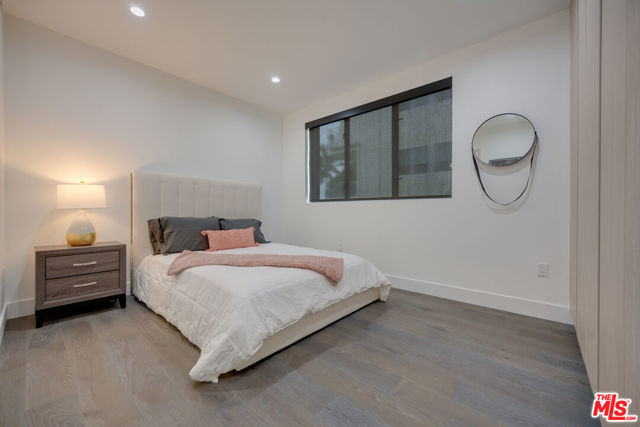 4422 S Riley Drive, Los Angeles CA: https://media.crmls.org/mediaz/ffb8bb33-fb40-4b31-8dba-7d46698d52a5.jpg