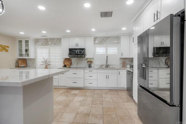 Detail Gallery Image 20 of 59 For 10629 Meadow Glen Way E, Escondido,  CA 92026 - 4 Beds | 2/1 Baths