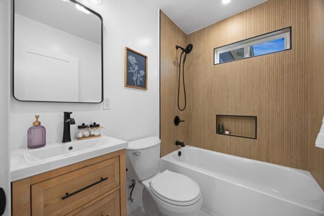 652 Myrtle Avenue, South San Francisco CA: https://media.crmls.org/mediaz/ffb9315e-93cd-406a-9210-2cad64eade50.jpg