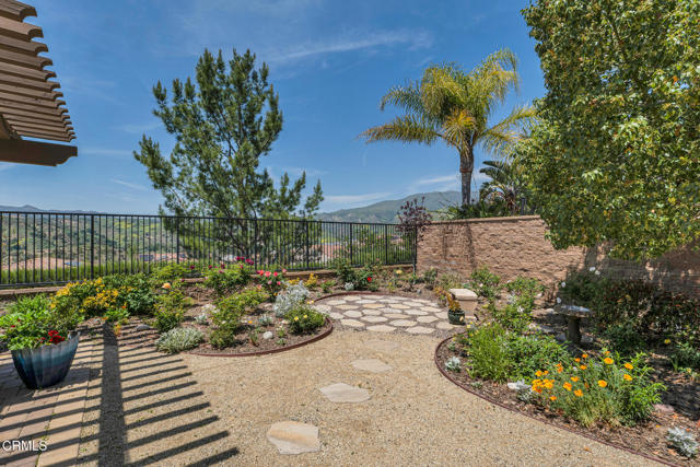 20752 Veneto Way, Porter Ranch CA: https://media.crmls.org/mediaz/ffba4c83-7e95-447b-a542-fabafe5e653a.jpg