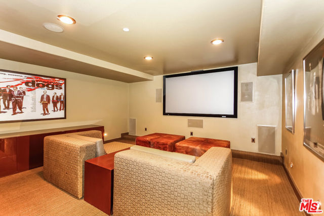 1929 N CURSON Place, Los Angeles CA: https://media.crmls.org/mediaz/ffbabdc4-7a95-4dbc-a030-3fe13940a3c7.jpg