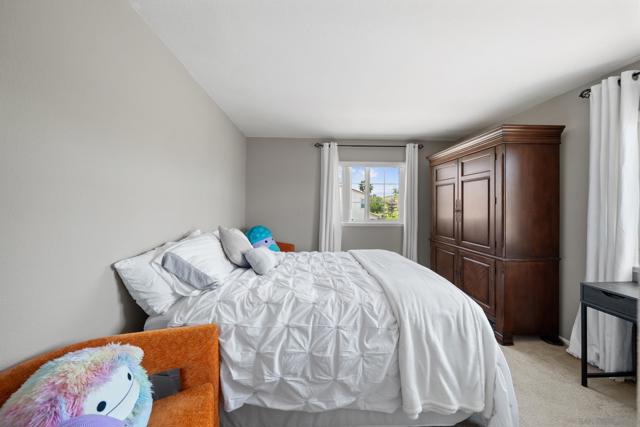 7387 Carrollton Pl, Corona CA: https://media.crmls.org/mediaz/ffbacc1a-7459-448d-b6dc-b9d9590a0e89.jpg