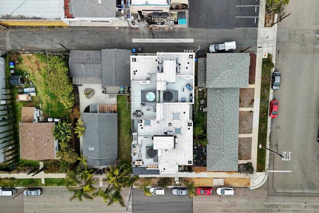 508 N Tremont Street, Oceanside CA: https://media.crmls.org/mediaz/ffbae128-bf80-44a4-acaa-e8eab231c89b.jpg