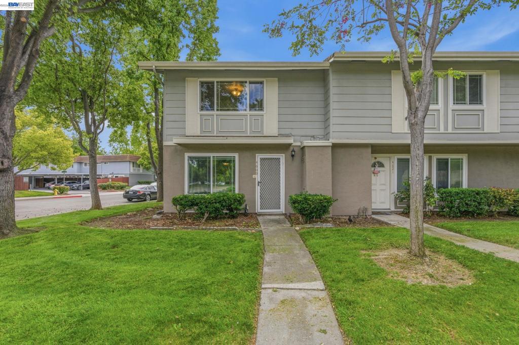 4609 Ithaca Way