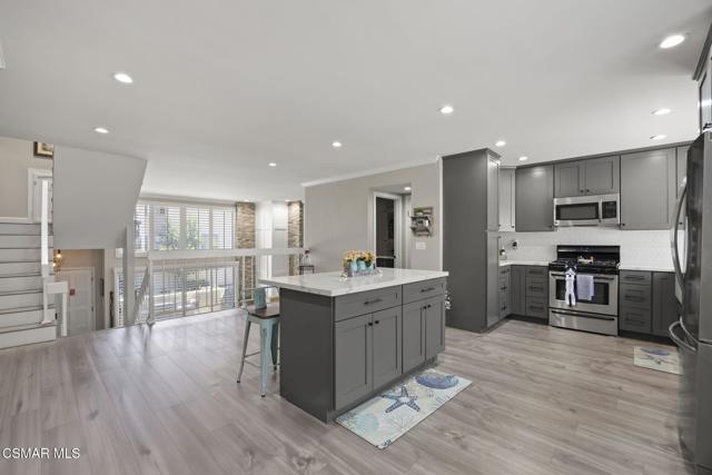 26341 W Bravo Lane, Calabasas CA: https://media.crmls.org/mediaz/ffbb83c3-a546-40cd-88f3-c9d22c5d211c.jpg