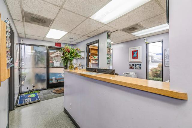 10012 N Foothill Boulevard, Cupertino CA: https://media.crmls.org/mediaz/ffbc2a30-f35c-4f35-b83f-3dc7caace397.jpg
