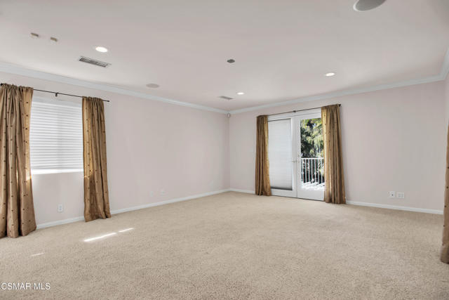 4539 Mammoth Avenue, Sherman Oaks CA: https://media.crmls.org/mediaz/ffbc6955-5b5d-4158-ac3f-cbd38c2bba76.jpg