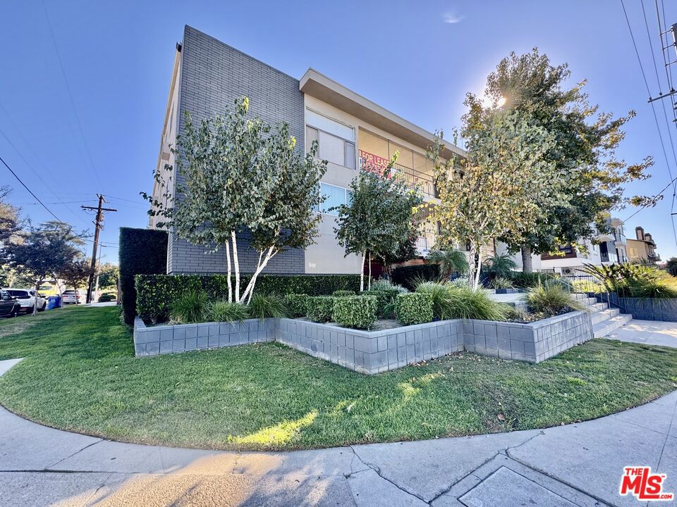 7524 Sepulveda Boulevard #107