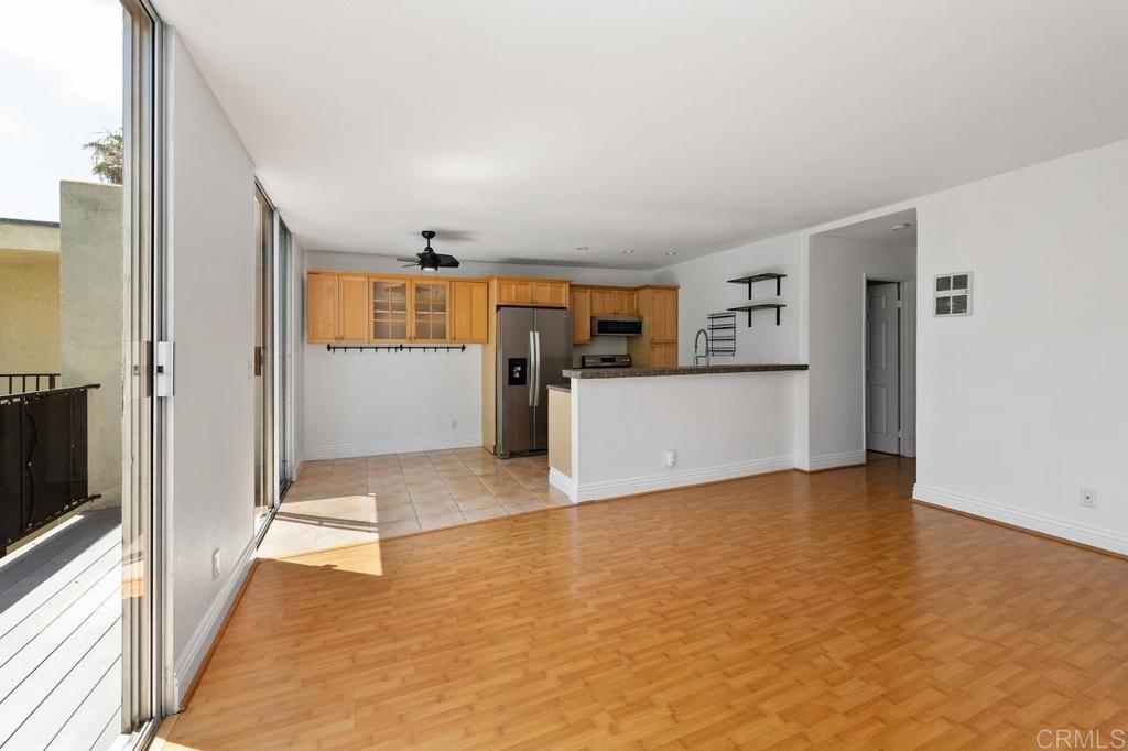 2850 Reynard Way - photo 9