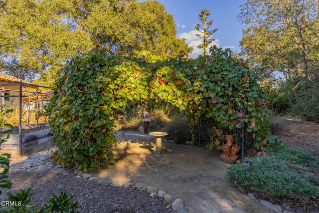 Detail Gallery Image 19 of 26 For 861 Oak Grove Ct, Ojai,  CA 93023 - 5 Beds | 5/2 Baths