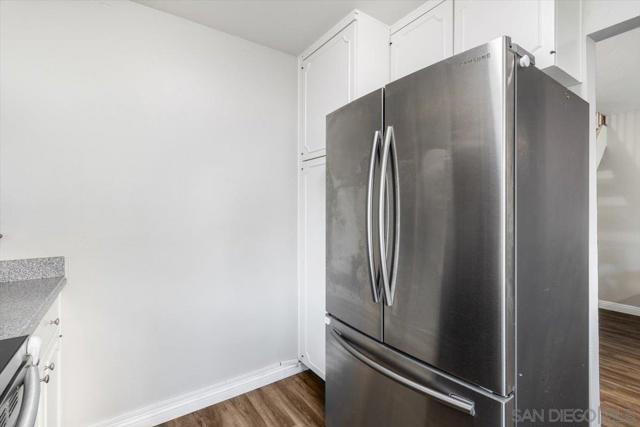 220 Eveningside Gln, Escondido CA: https://media.crmls.org/mediaz/ffbe2233-b838-4857-8389-4bc3aee9537b.jpg