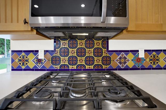1665 Landquist Dr., Encinitas CA: https://media.crmls.org/mediaz/ffbe2aba-eb4c-4b6f-9238-336b1302015f.jpg
