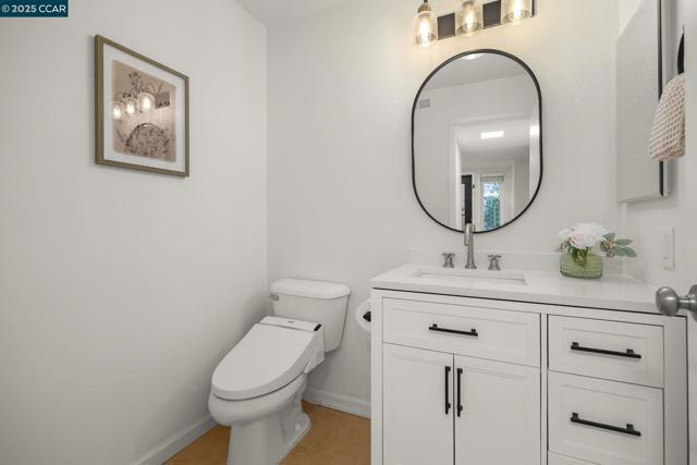 2510 Tea Tree Ct, Martinez CA: https://media.crmls.org/mediaz/ffbee88a-9bf9-4f73-9ebc-59196691cb0e.jpg