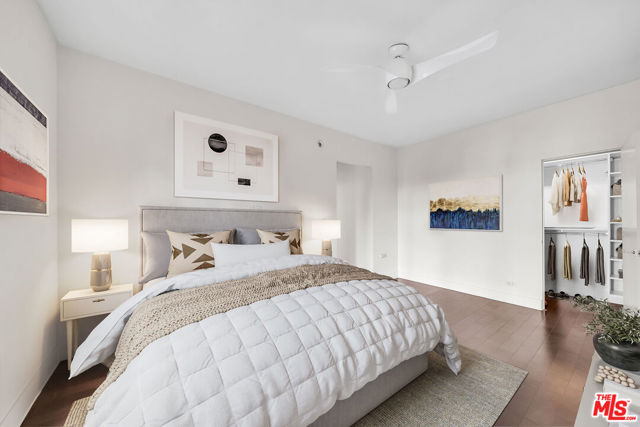 109 N Sycamore Avenue, Los Angeles CA: https://media.crmls.org/mediaz/ffc01b45-03f3-4fdf-b9d8-9b24c62ef0ba.jpg