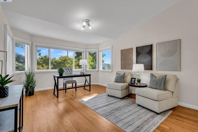 39478 Zacate Ave, Fremont CA: https://media.crmls.org/mediaz/ffc02ad0-078d-4370-a2d0-383a0ccfd25a.jpg