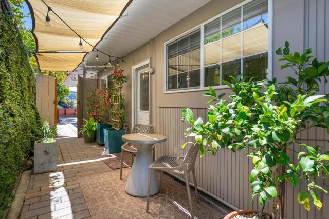 1652 Lexington Avenue, San Mateo CA: https://media.crmls.org/mediaz/ffc13c39-3e8c-44cd-95bb-d4796a07c47f.jpg
