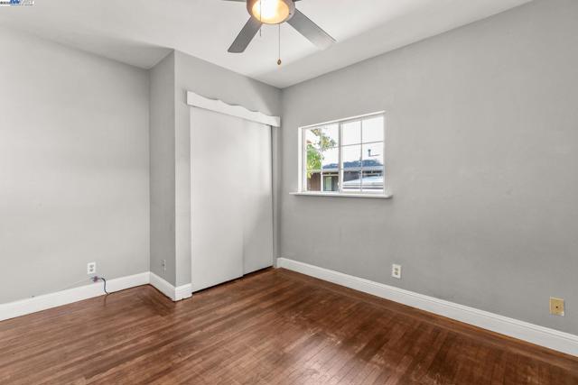 2825 Marlborough Avenue, Redwood City CA: https://media.crmls.org/mediaz/ffc1c706-803c-4c62-8393-a1556c4baff7.jpg