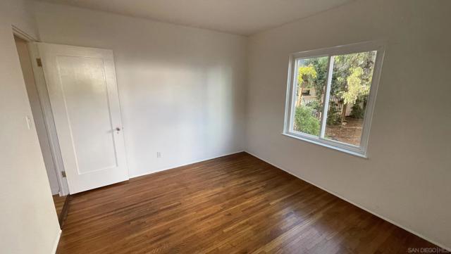 366 Palm Ave, Chula Vista CA: https://media.crmls.org/mediaz/ffc26574-bf7a-4511-a79e-443000fda878.jpg