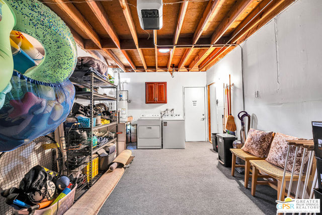 525 W Sunshine Circle, Palm Springs, CA 92264
