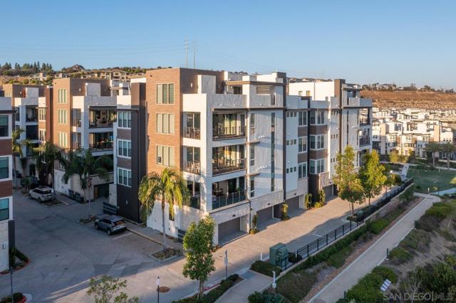 8509 Aspect Dr, San Diego CA: https://media.crmls.org/mediaz/ffc46835-751d-4083-b2b1-bf20a236f7a4.jpg