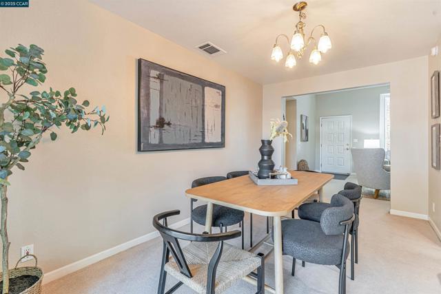 812 Royal Ann Ln, Concord CA: https://media.crmls.org/mediaz/ffc4afff-6576-47ca-9b6f-fc42c060149b.jpg
