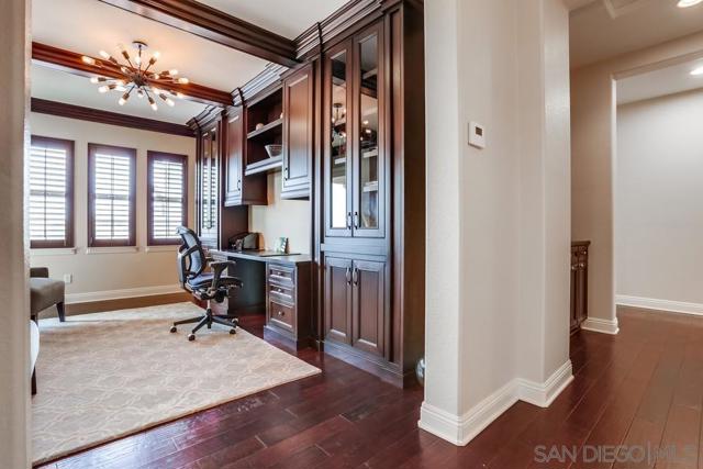 6977 Corte Langosta, Carlsbad CA: https://media.crmls.org/mediaz/ffc5fd38-bbee-4468-bc41-d5a24e16f019.jpg