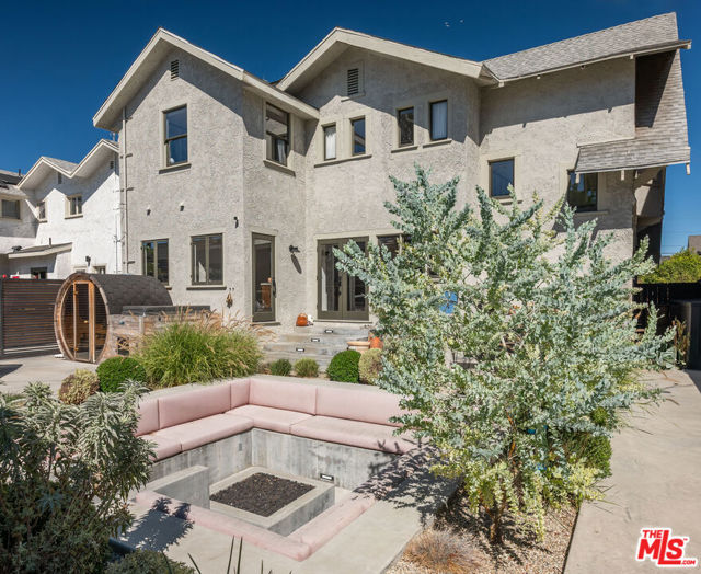 1715 S Kingsley Drive, Los Angeles CA: https://media.crmls.org/mediaz/ffc6dbd5-9e10-45cc-b360-66db65d1b377.jpg