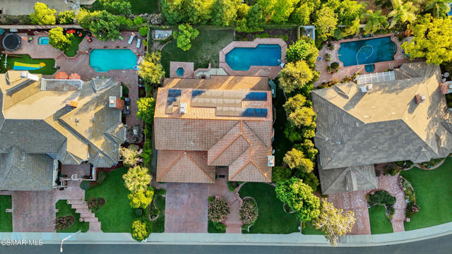 29340 Castlehill Drive, Agoura Hills CA: https://media.crmls.org/mediaz/ffc7b638-9a78-426f-8d4a-731d7aa3afee.jpg