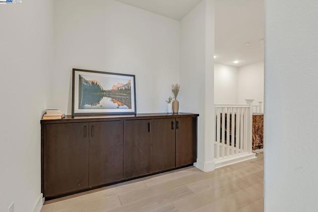 2683 5Th St, Alameda CA: https://media.crmls.org/mediaz/ffc85c67-e87a-4aee-8829-566cdb35e571.jpg