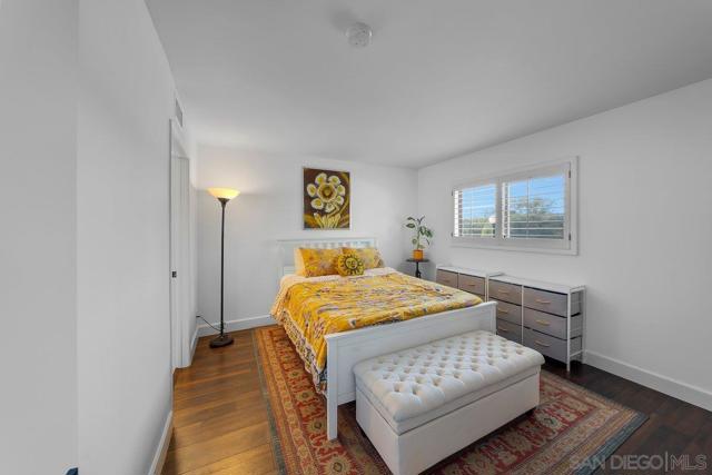 1830 N Alvarado St, Los Angeles CA: https://media.crmls.org/mediaz/ffc95e85-1351-43c1-bc3a-f7df774969e7.jpg