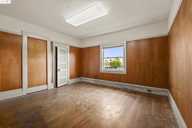 3050 Shattuck, Berkeley CA: https://media.crmls.org/mediaz/ffc99077-25d6-4736-ac5b-ec79d5f72651.jpg