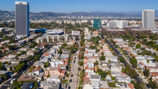 Detail Gallery Image 39 of 48 For 906 S Stanley Ave, Los Angeles,  CA 90036 - 5 Beds | 3/1 Baths