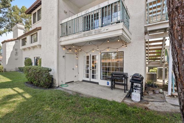 16232 Avenida Venusto, San Diego CA: https://media.crmls.org/mediaz/ffca49f5-2208-415c-91b4-10dbf531eab3.jpg